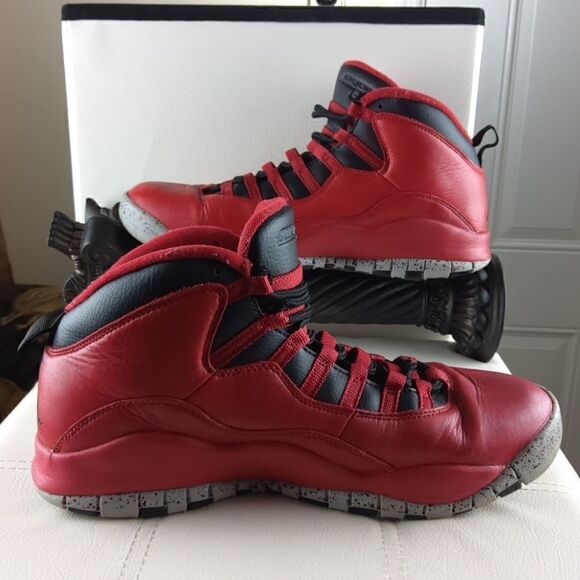 ? Air Jordan 10 retro black and red athletic shoes main image 15